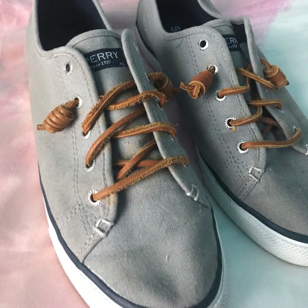 Sperry Women’s Seacrest Vibe Sneakers